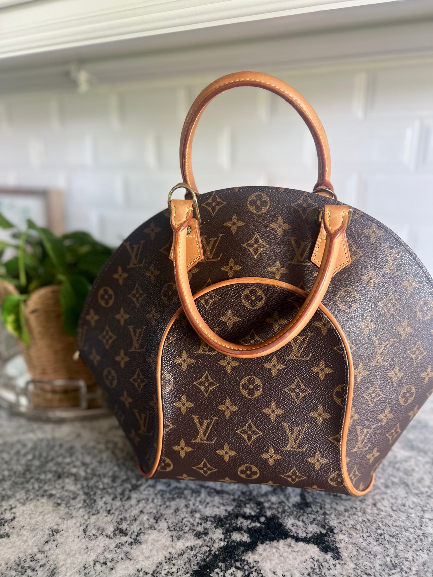 Louis Vuitton Ellipse MM