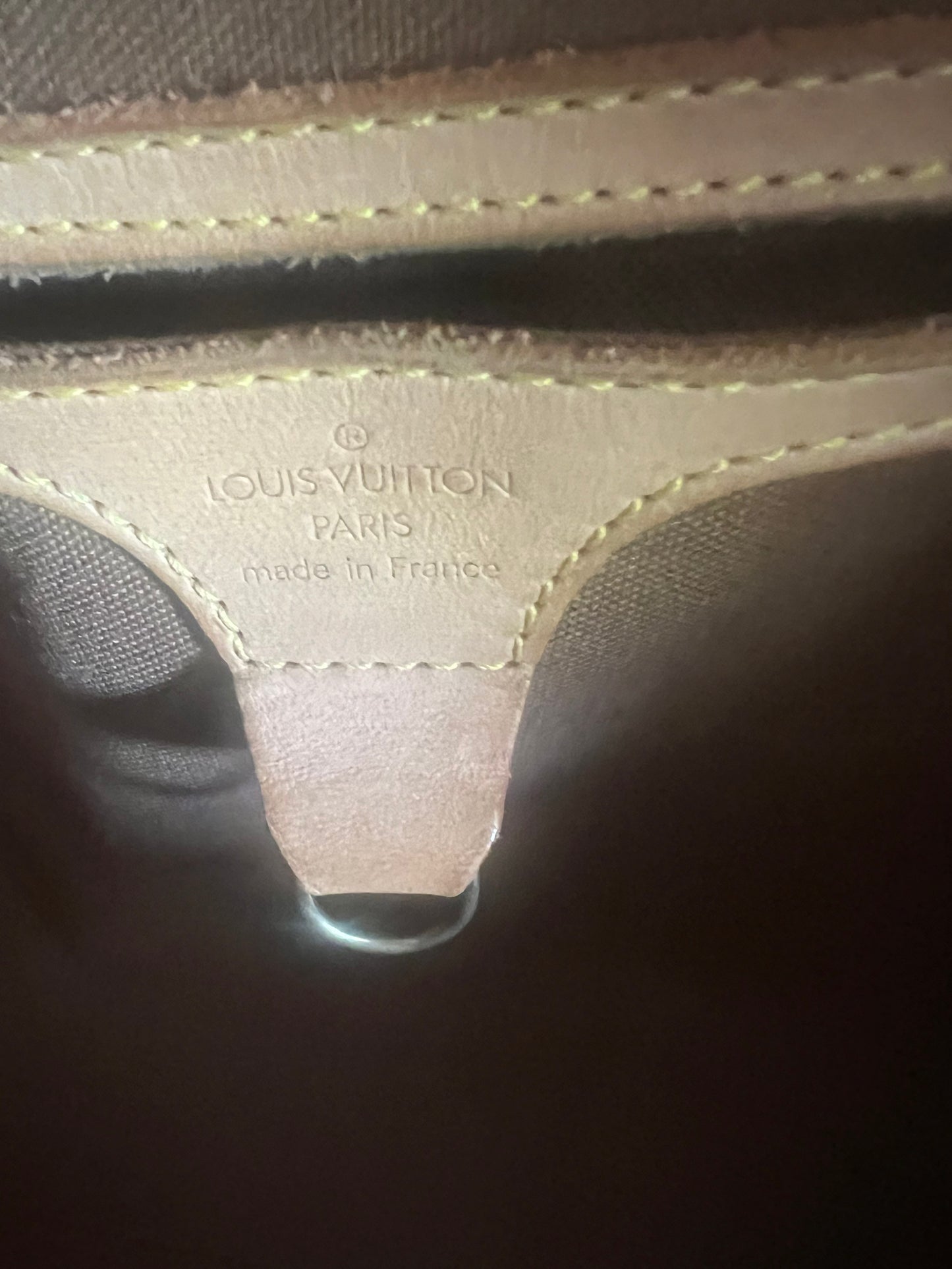 Louis Vuitton Ellipse MM
